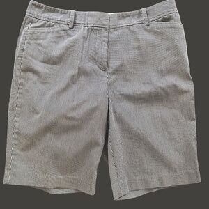 Talbots Perfect Short Sz 10 Navy Blue White Stripe Flat Front Bermuda Shorts